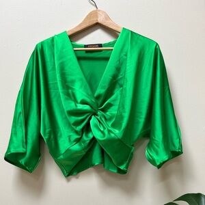 *FREE with Purchase* Silk like twist front crop top